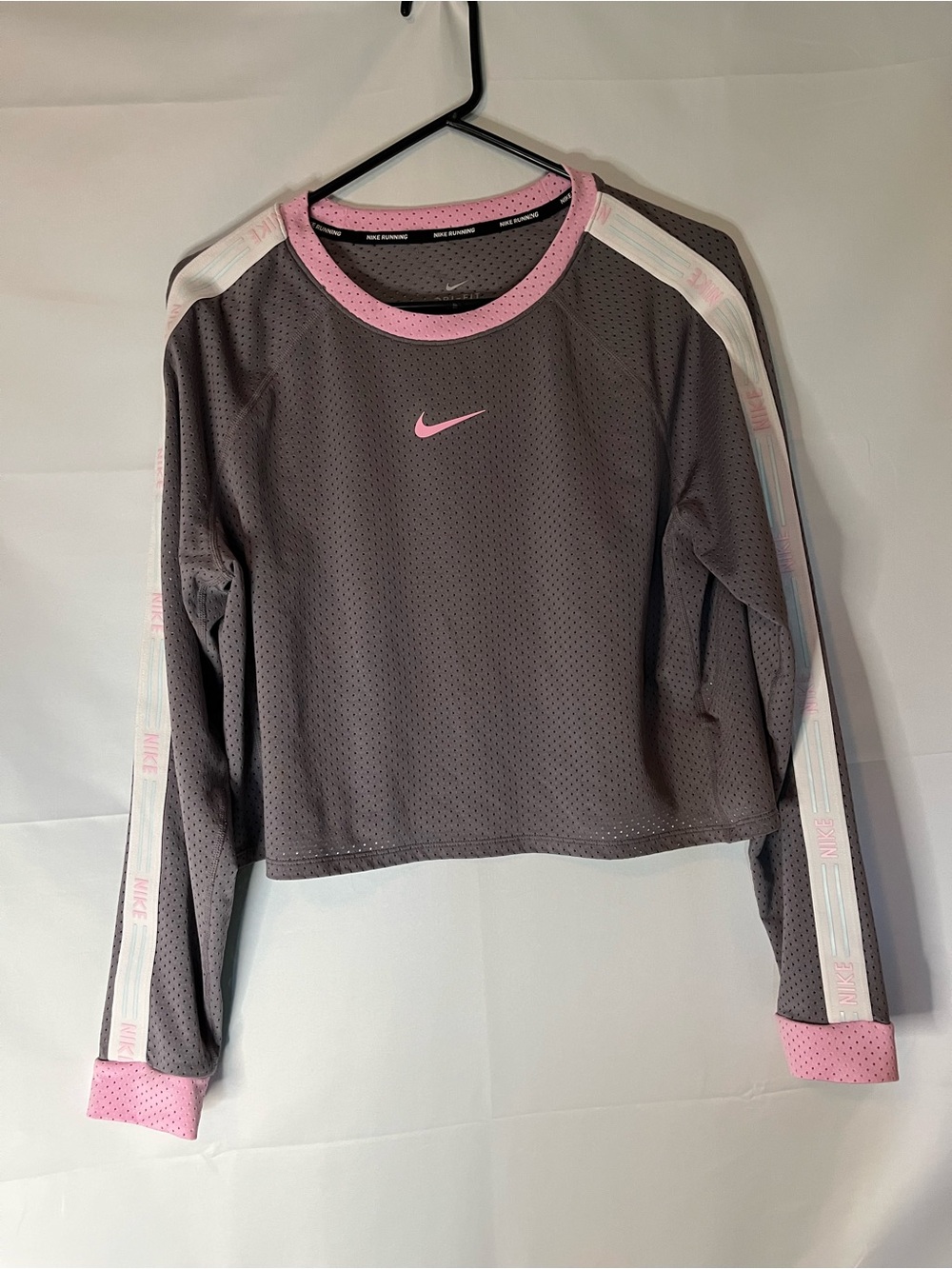 Nike Gray and Pink Long Sleeve Cropped Athletic Running Tee